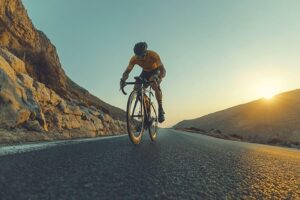 Comment améliorer sa VO2max en vélo : 3 exercices efficaces