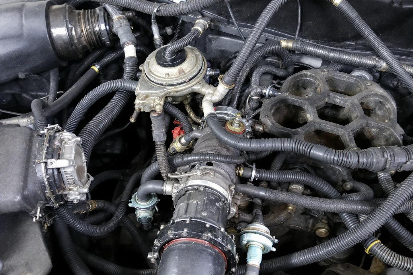 Bruits inhabituels voiture : causes, diagnostic et solutions rapides