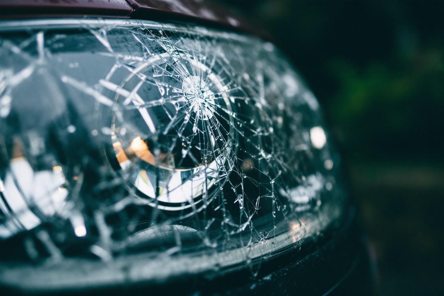 Contrôle technique des feux stop chez Autosur Martigues