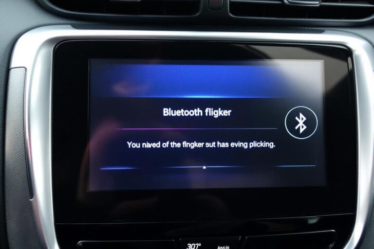 Bug écran tactile et Bluetooth Peugeot 208 : solutions rapides